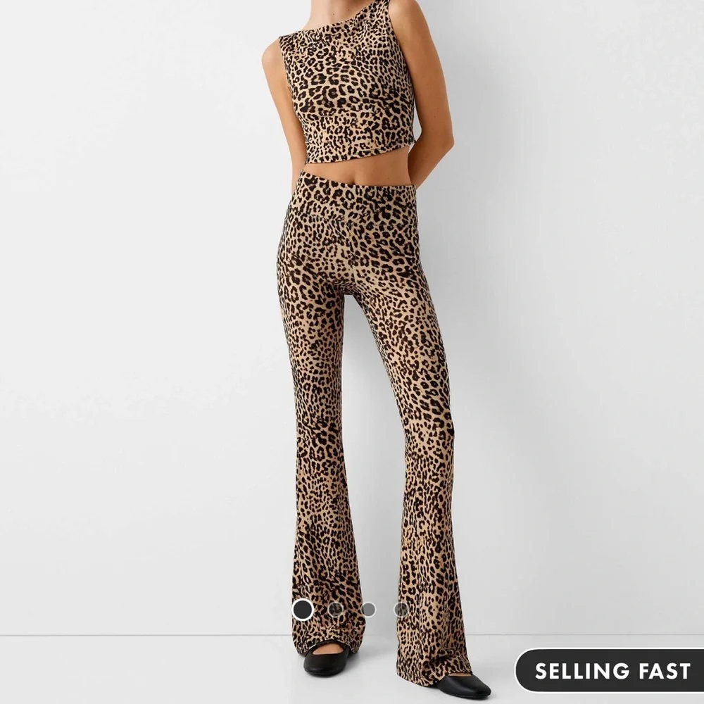 NWT Bershka leopard print flare pants M - Picture 5 of 5